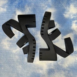 Madden Girl,, size 9, black in color